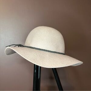 Olive & Pique wool hat